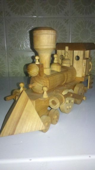 Holzlokomotive Handgefertigt Bild