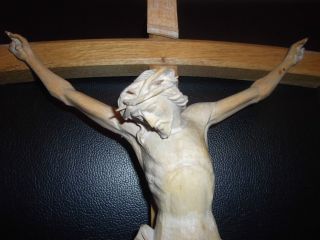 Jesus Christus Am Holzkreuz Kruzifix 60 Cm Oberammergauer Schnitzarbeit Bild