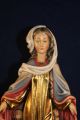 Holz Geschnitzte Heiligenfigur Mit Umhang Gold Und Bunt Gefasst L Skulpturen & Kruzifixe Bild 1