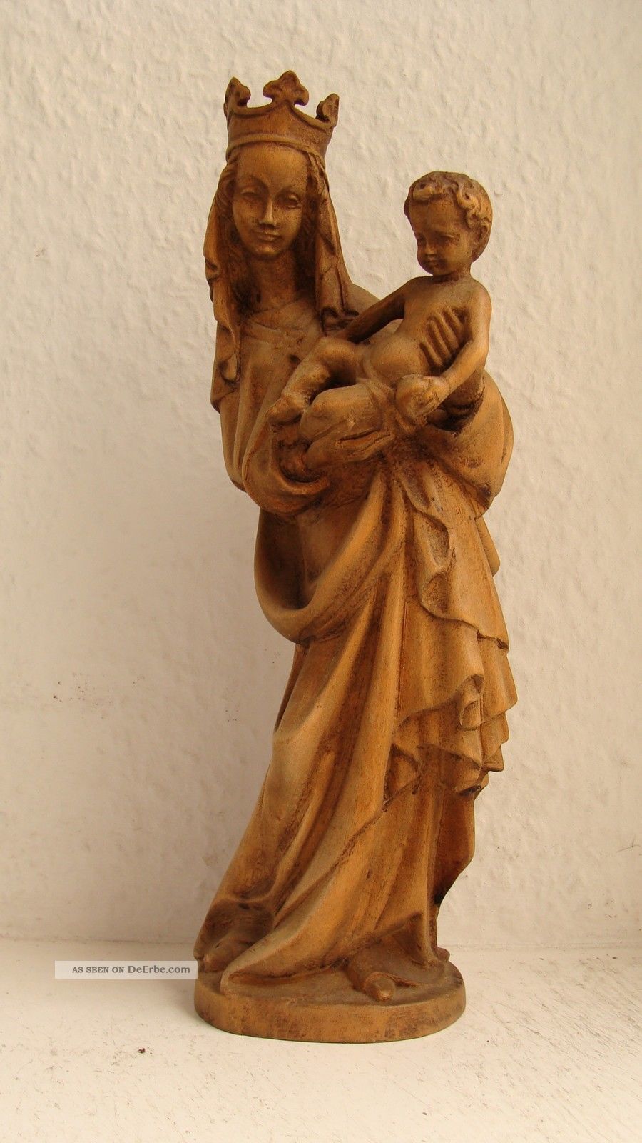 Hand Geschnitzte Madonna Holzarbeiten Bild