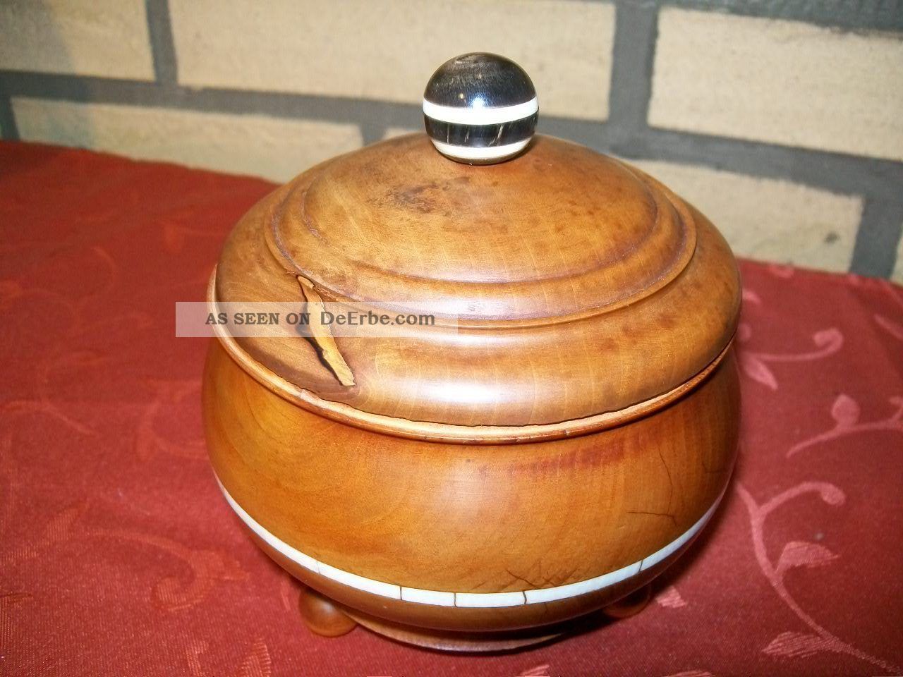 Runde Holz Dose In Kirschen Holz Mit Weißen Umrandung Und Deckel Holzarbeiten Bild