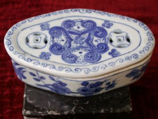 Döschen Porzellan China,  Blau Weiß,  Handarbeit,  Oval,  Luftlöcher Für Tee? Bild
