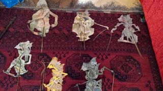 6 Wayang Kulit Figuren Indonesien Schattenfiguren Leder Mit Herstellungsserie Bild