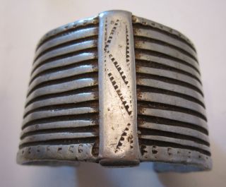 Alter Aluminiumarmreif,  Oromo,  Äthiopien,  Old Aluminium Bracelet,  Ethiopia Bild