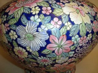 Schöne Große Alte Deckelvase Schönes Motif Und Farbe China 42 Cm.  Hoch Bild