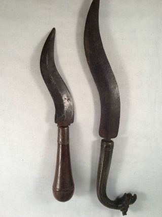 2 Antike Messer,  Orient Oder Arabien,  19.  Jahrhundert.  Sammler Bild