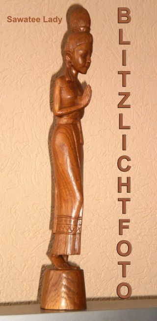 Zierliche Sawatee Skulptur - Thailand - 50cm - Holz - Handgeschnitzt - 1960er Bild