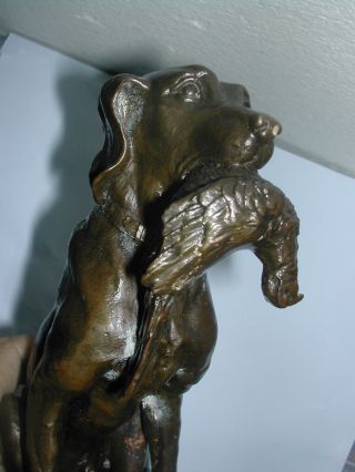 Schwere Antike Bronze Skulptur Jagdhund Mit Beute Jagdbeute Fasan Ente Vogel Bild