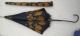 Antiker Damen Regenschirm Blau–schwarz,  Ocker - Gold Rosenmuster,  Ledergriffbezug Accessoires Bild 1