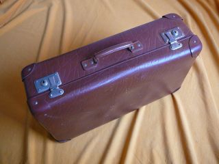 Alter Koffer,  Pappkoffer 55x33x16 Cm,  Metallkappen An Den Ecken,  Gute Erhaltung Bild