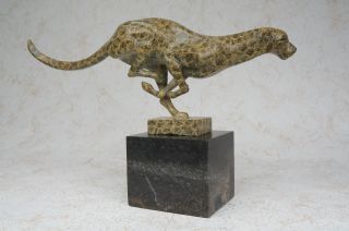 Bronzefigur Bronze Leopard Skulptur Statue Gepard Wildkatze Signiert Milo Bild