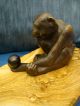 Seltene Antike Bronze Figur Schimpanse Mit Kugel 1900-1949 Bild 2
