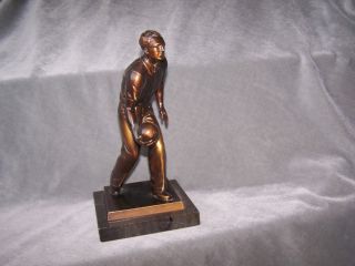 Bronze Figur Bronzefigur Auf Sockel Bild