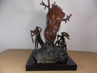 Bronze Skulptur Nobility Of Time Handarbeit Mit Marmorboden Hommage An Dali Bild