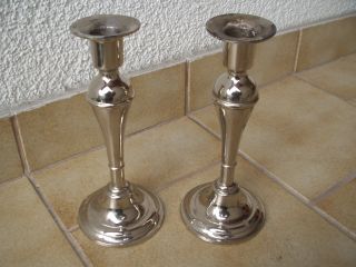 Zwei Antike Orig.  Kerzenleuchter (1 Paar) Metall/zinn Mit Versilberung Um 1900 Bild