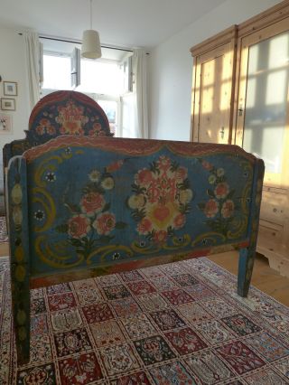 Altes Bemaltes Antikes Bauernbett Biedermeier Bett Um 1800 Bild