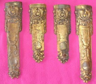 Vier Orig.  Alte Bronze Applikationen Z.  B.  Als Beschläge Für Möbel,  Truhen,  Großuhren Bild