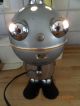 Alte Lampe Designlampe Beistelllampe Roboter Aus Metall Gefertigt nach 1945 Bild 8