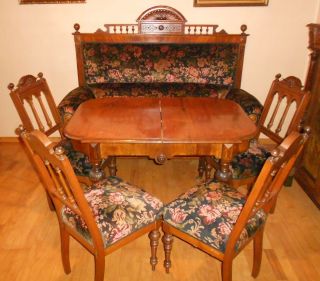Gründerzeit - Esszimmer Um 1890 - Sofa,  4 Stühle,  Ausziehbarer Tisch Bild