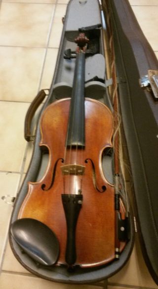 Geige / Violine Mit Bogen Und Kasten Usw.  Wohl 4/4 Größe Bild