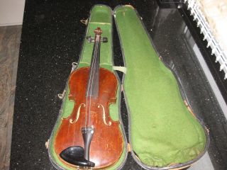 Dachbodenfund,  Alte Geige Mit Geigenkoffer,  Alte Violine Mit Violinenkoffer Bild