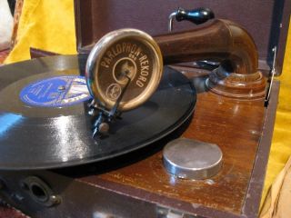 Englisches Reise Grammophone Ca.  1900 Rarität Plus 6 Schellack Platte Und Nadeln Bild
