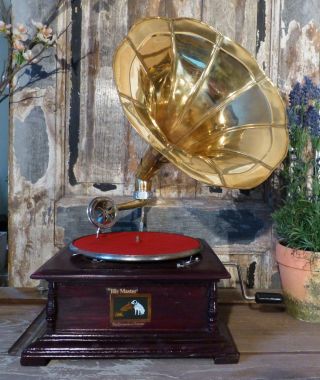 Nostaligisches Grammophon,  Trichtergrammophon Shellack - His Masters Voice Hmv Bild