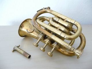 Alte Schönetrompete Taschentrompete Horn Bossey Bessons & Co London Bild
