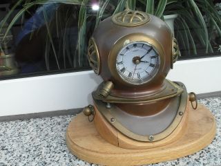 Kupfer Messing Taucherglocke - Mit Quartz Ship ' S Clock - Schiffs Uhr Auf Holzbrett Bild
