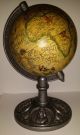 Antik Globus Zinn Um 1900 Relief Seefahrer Entdecker Eroberer Kolumbus Gama.  ? Wissenschaftliche Instrumente Bild 1