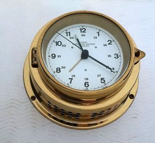 Alte Schiffsuhr Mit Wecker Wempe Chronometerwerke Hamburg Bild