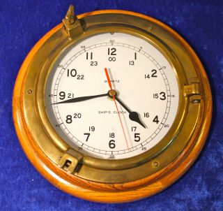 Schiffsuhr - Ship`s Clock Messing/holz Bullauge Bild