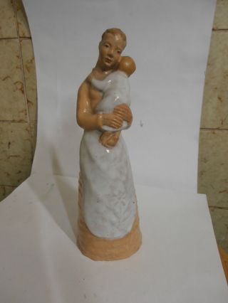 Mutter Budapest Ungarn Keramik Skulptur Bild