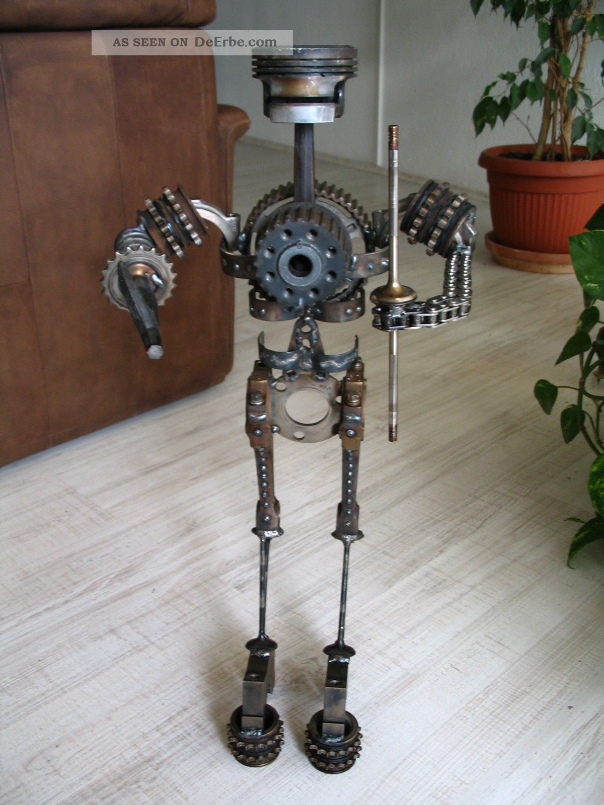 Roboter Skulptur Aus Motorenteilen 64,  5 Cm Hoch,  Kunst Für Echte Petrol - Heads Ab 2000 Bild