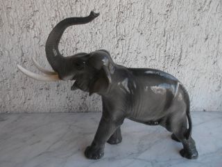 Porzellan Oder Ton Elephant,  Elefant 34 Cm.  Hoch,  Keine Marke Um 1950 Bild