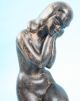 Nacktes Knieendes Mädchen Art Deco,  Undeutliche Prägestempel Am Boden Nach Form & Funktion Bild 1