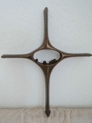 Modernes Bronzekreuz Kruzifix Bild