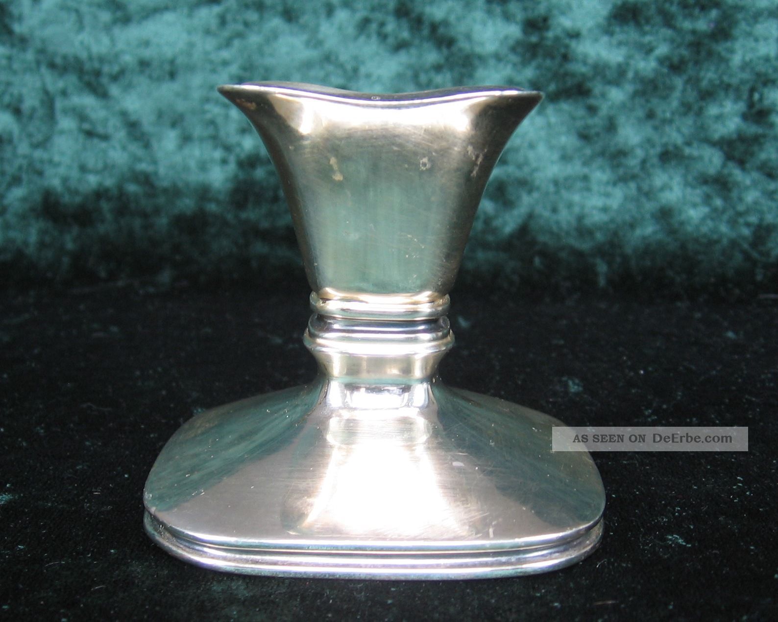 Ein Kerzenleuchter Aus Sterlingsilber,  Gefüllt Objekte nach 1945 Bild