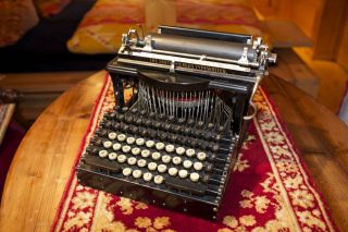 Antike Schreibmaschine Smith Premier 1,  Seriennummer.  : 30989, Bild