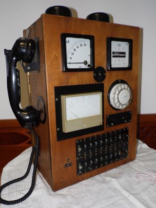 Telefon,  Telefonanlage Aus Der Ddr: Kleiner Prüfschrank 50,  Gut Erhalten Bild