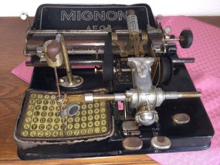 Antike Aeg Mignon Schreibmaschine Bild