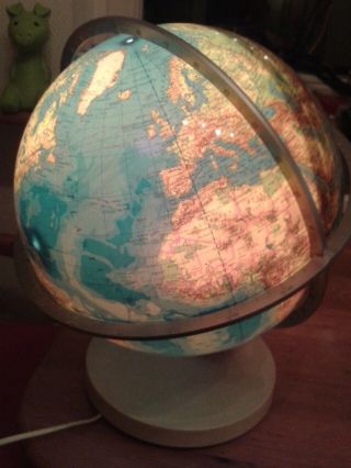 Beleuchteter Globus Columbus Von Paul Oestergaard Bild
