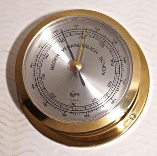 Altes Kleines Barometer Schiffsbarometer Von Barigo Bild