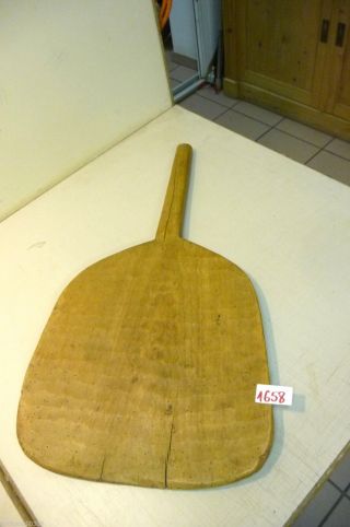 Nr.  1658.  Altes Schinkenbrett Holzbrett Schneidebrett Old Wooden Bread Board Bild