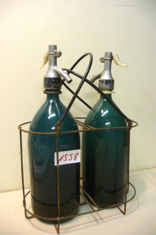 Nr.  1558.  2 Alte Sodaflaschen Mit Halter 1 L Old Soda Siphon Seltzer Bottles Bild