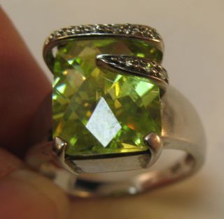 Moderner Ring Aus 925er Silber Mit Grünem Turmalin - Ringgröße 56 (17,  8 Mm) Bild