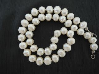Perlenkette Mit Süßwasserperlen - Wunderschön Und Elegant Bild