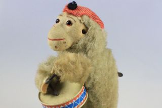 Speilzeug Antikes Blechspielzeug Affe Der Trommler Mit Stoffkörper Bild