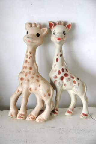Zwei Vintage Sophie La Girafe Quitschtiere Naturkautschuk Giraffe Bild