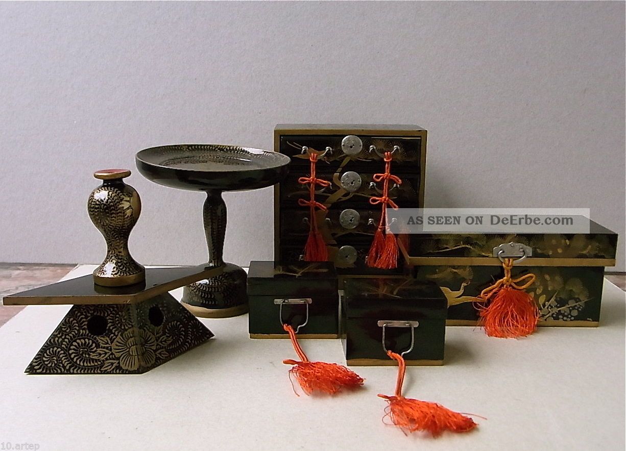 7 Puppen Möbel F.  Hina Matsuri Fest Holz Lack Gold Schränkchen Etc.  Japan Original, gefertigt vor 1970 Bild